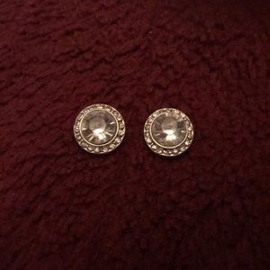 Sparkling stud earrings